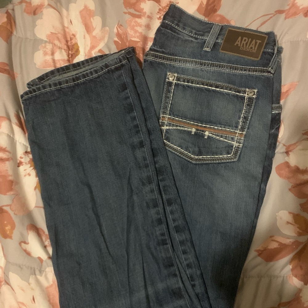 Mens Ariat Jeans . Traditional relaxed bootcut. Size 38x36. Like new .
